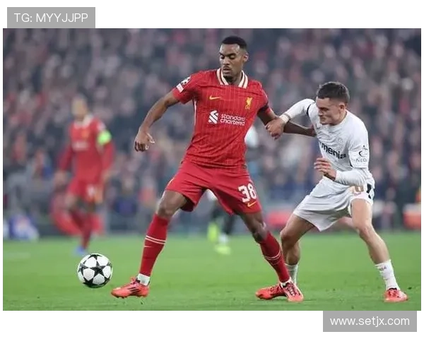 足球新星崭露头角，未来之星表现稳健引发热议